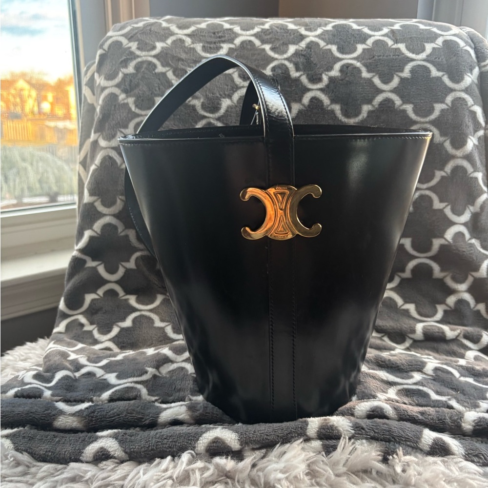 Celine Bucket Triomphe